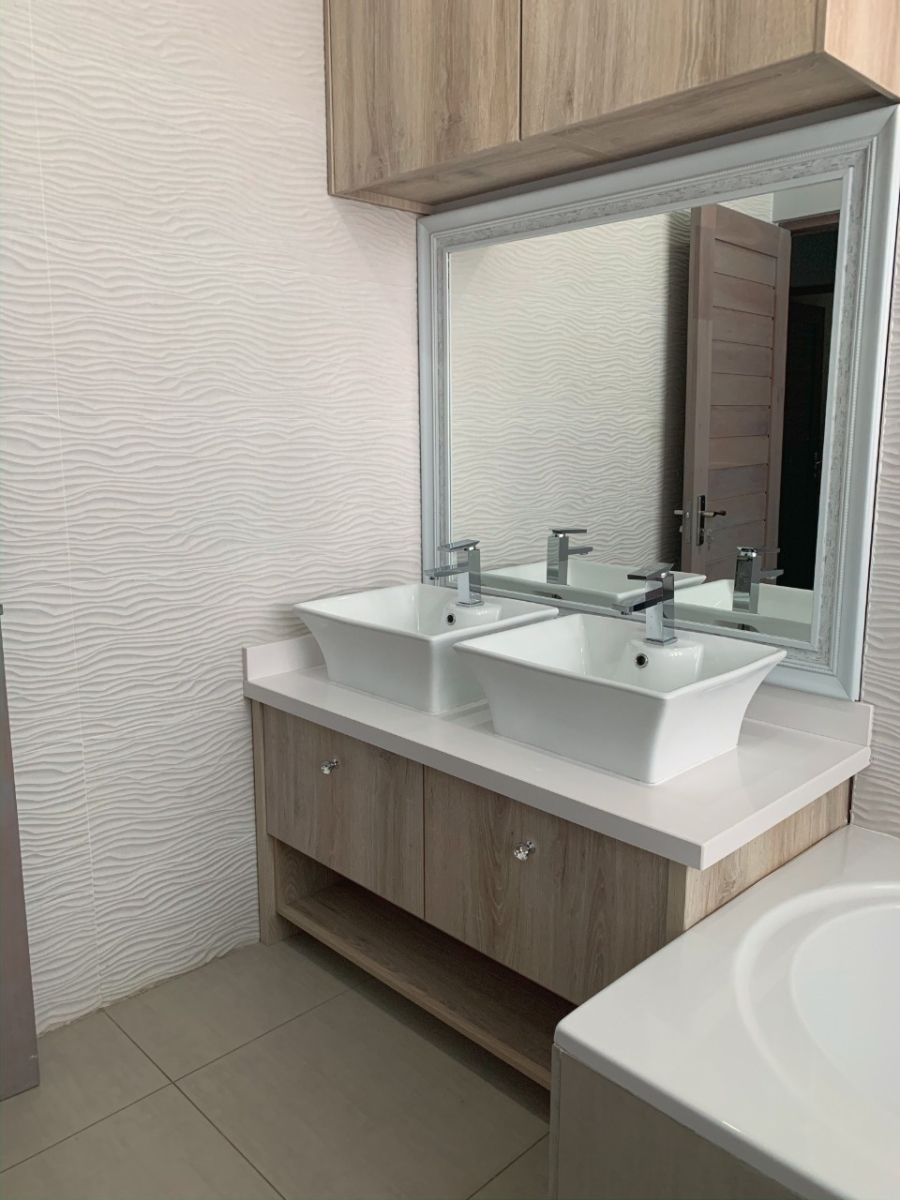 5 Bedroom Property for Sale in Sasolburg Ext 4 Free State